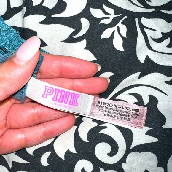 Victoria Secret Push-Up Teal Lacey Bra/Medium Size - Picture 4 of 4